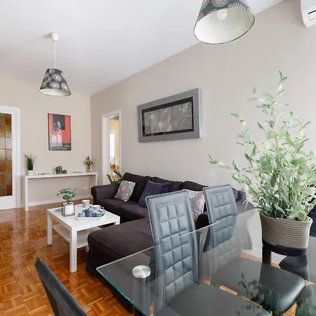 Apartman Mercat Sant Antoni 4 *